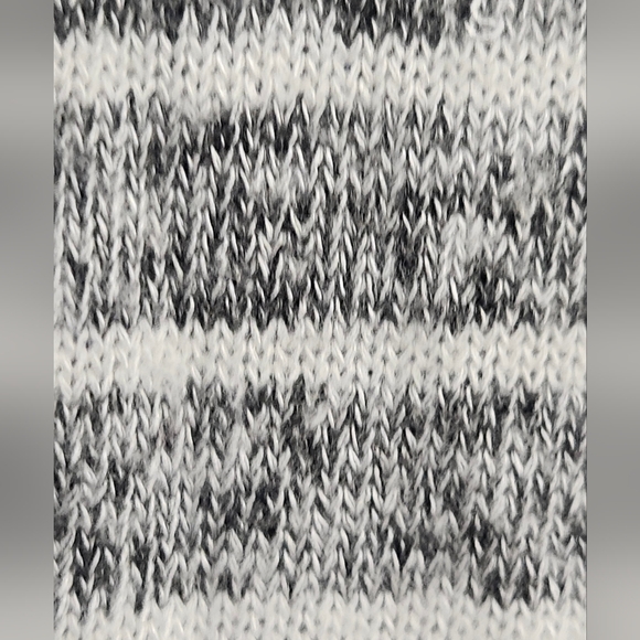 Sweater - Picture 4 of 6